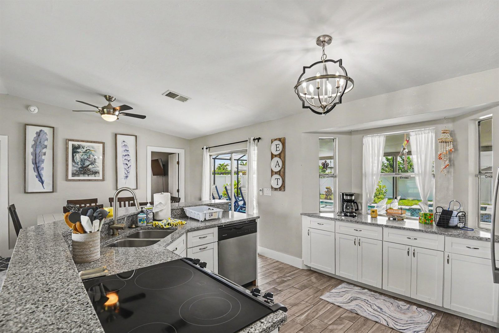 Fully equipped kitchen