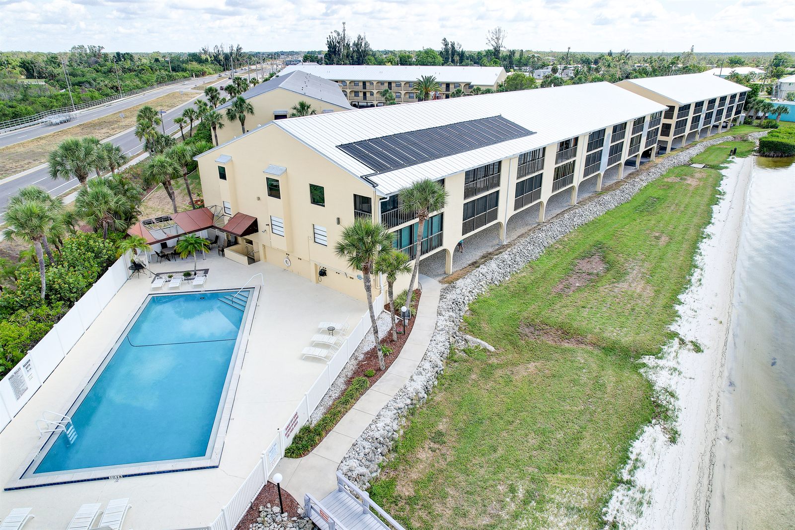 Villa Luke waterfront condo exterior